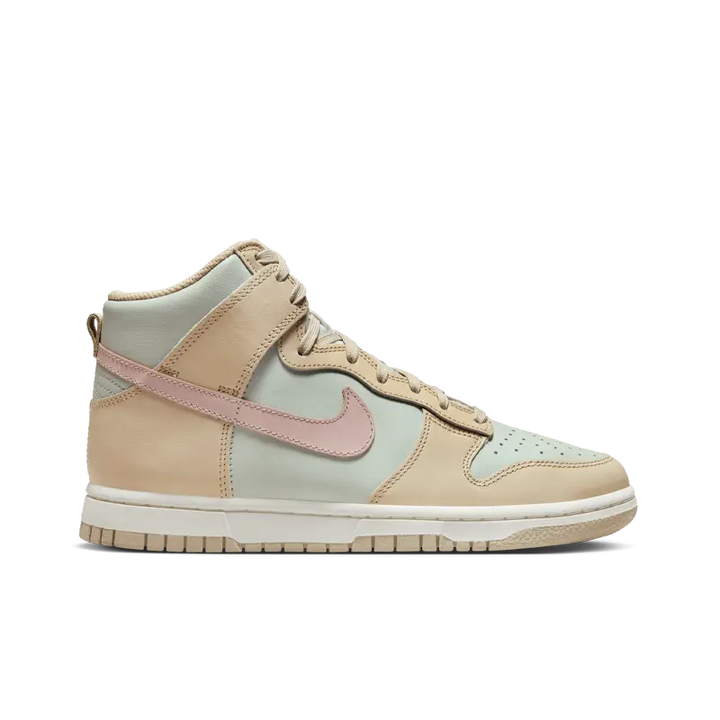 Dunk High (W)