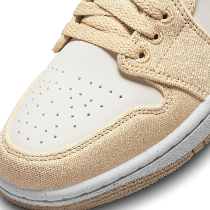 Air Jordan 1 Low SE (W)